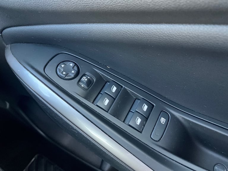 2022 Vauxhall Grandland 1.2 Turbo GS Line 5dr Hatchback PETROL Manual