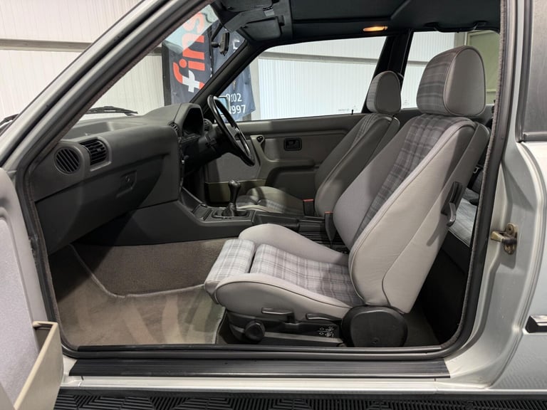  BMW 3 Series 1.8 318i S 2dr Petrol Manual