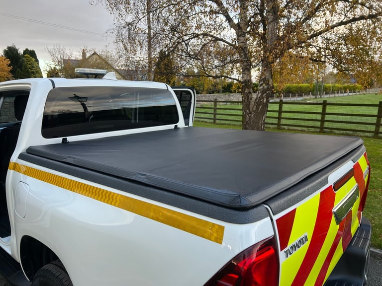 TOYOTA HILUX 2.4 D-4D 150PS ICON AUTOMATIC 4X4 UTILITY PICKUP 73 29,700 MILES