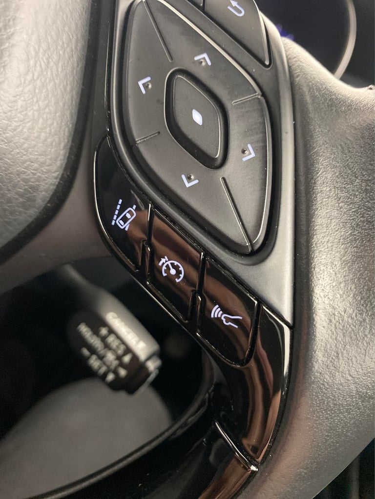 2022 Toyota C-HR 1.8 VVT-h GPF Design SUV 5dr Petrol Hybrid CVT Euro 6 (s/s) (122 ps) - NAV  Suv ...