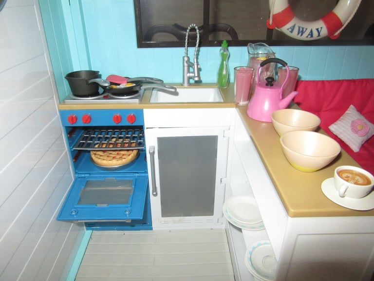 Our Generation Doll Beach Hut