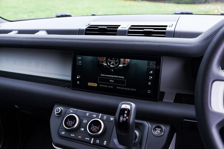 2023 Land Rover Defender 90 3.0 D250 MHEV Hard Top Commercial SUV 3dr Diesel Auto 4WD SWB Euro 6 ...