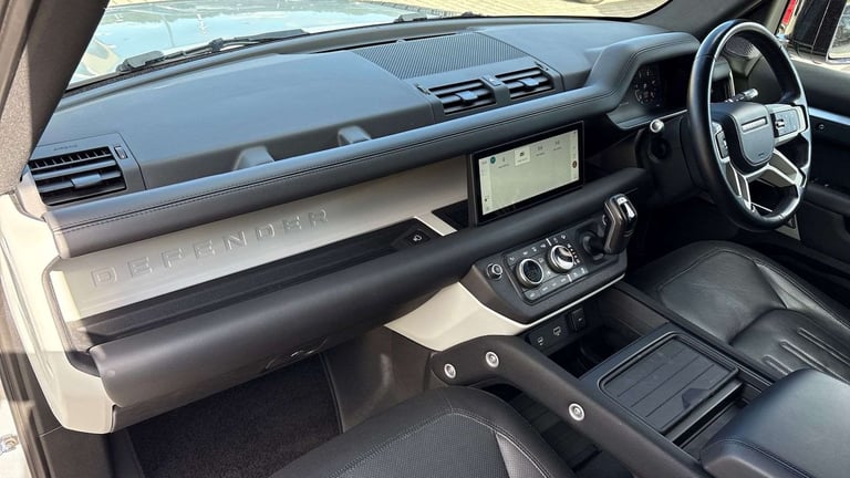 2021 Land Rover Defender 3.0 D300 X-Dynamic HSE 110 5dr Auto [7 Seat] ESTATE DIESEL Automatic