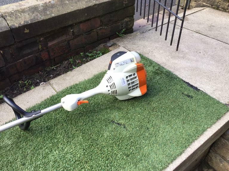 Stihl FS40 strimmer excellent condition just serviced