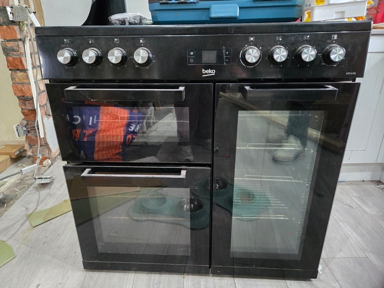 Free range oven - collection only