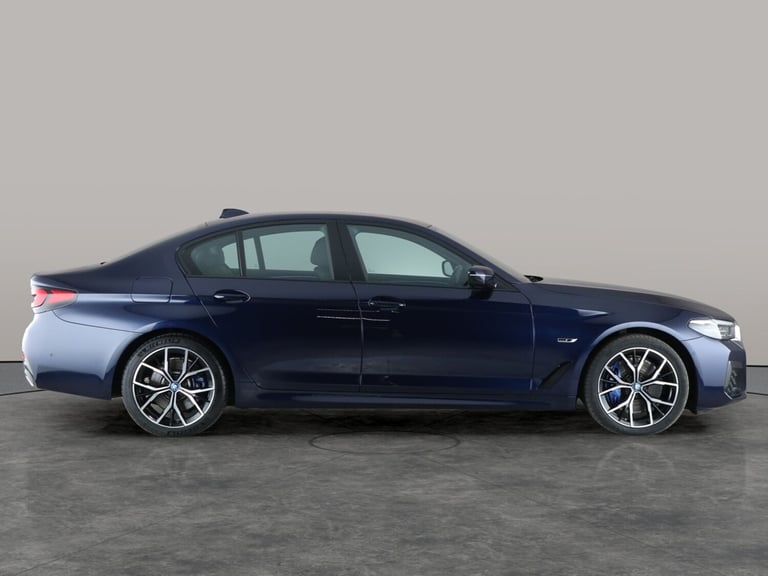 2021 BMW 5 Series 545e xDrive M Sport 4dr Auto SALOON PETROL/ELECTRIC Automatic