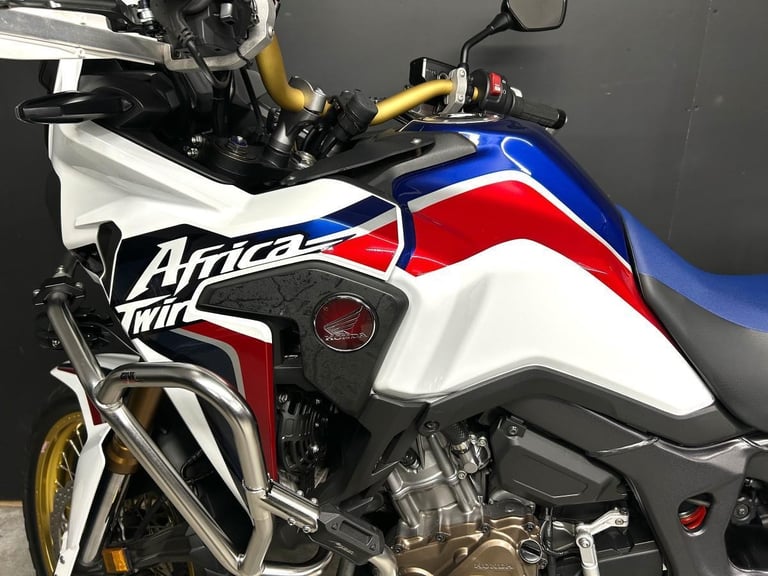 2018 18-PLATE HONDA AFRICA TWIN CRF1000 14,709 MILES * IMMACULATE * EXTRAS *