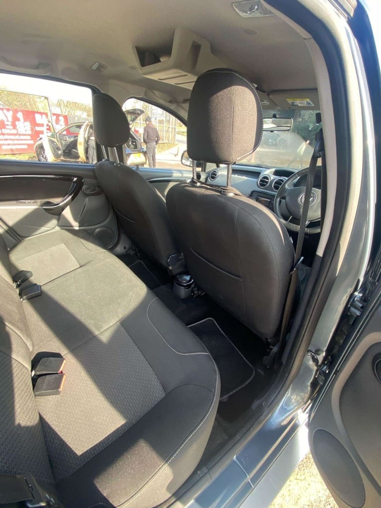 2013 Dacia Duster 1.5 dCi Laureate Euro 5 5dr SUV Diesel Manual