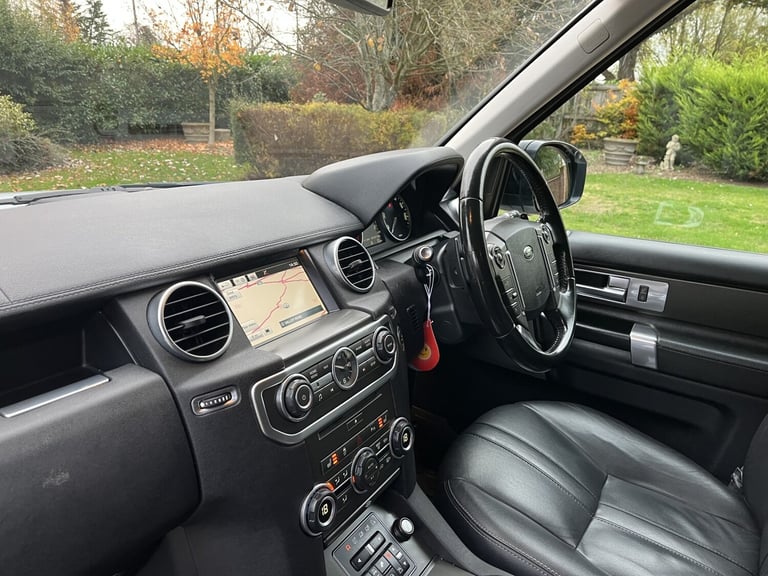 LAND ROVER DISCOVERY 4 3.0 SD V6 XS 2014