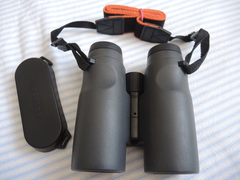 BRESSER MONTANA 10X42 BINOCULARS WITH CASE VIRTUALLY UNUSED 