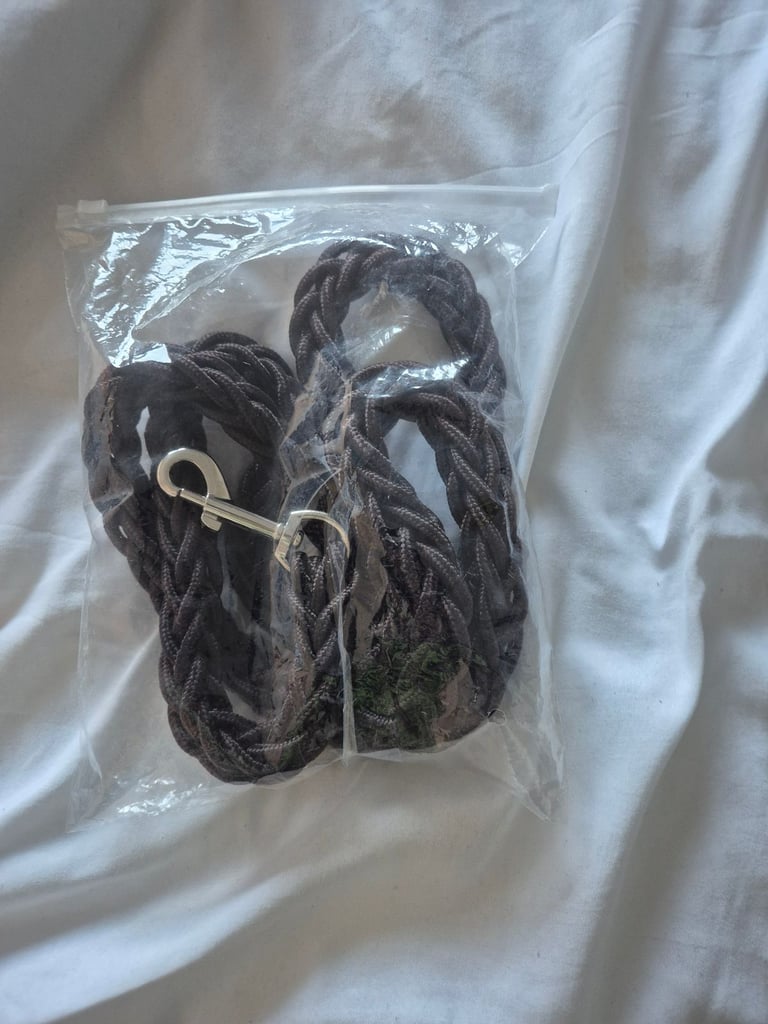 2 dog leads for larger dog 