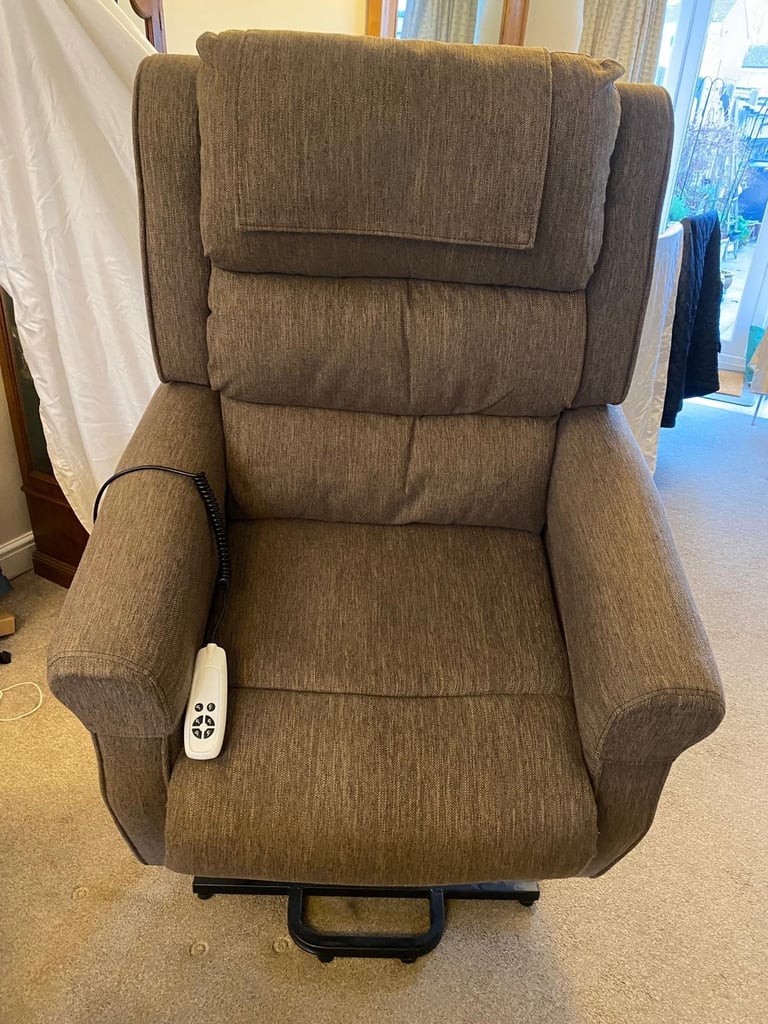 HSL remote controlled Rise & Recliner Chair