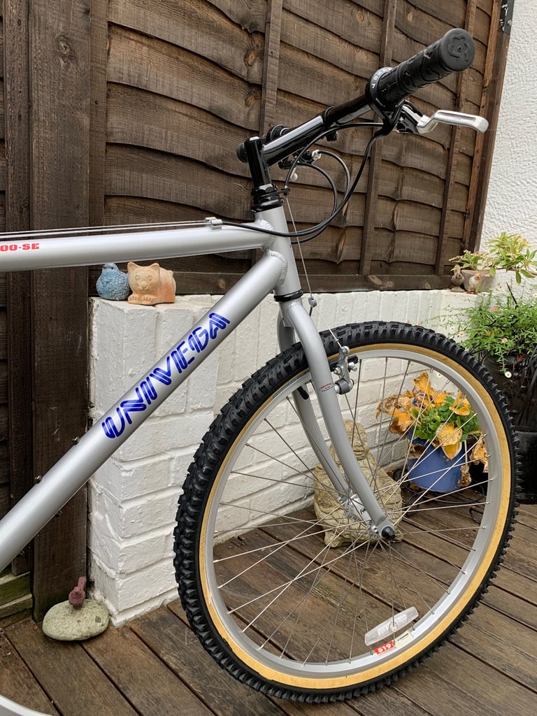 Retro Univega Aluminium 700 SE 26” Wheel Mountain Bike (Fully Serviced)