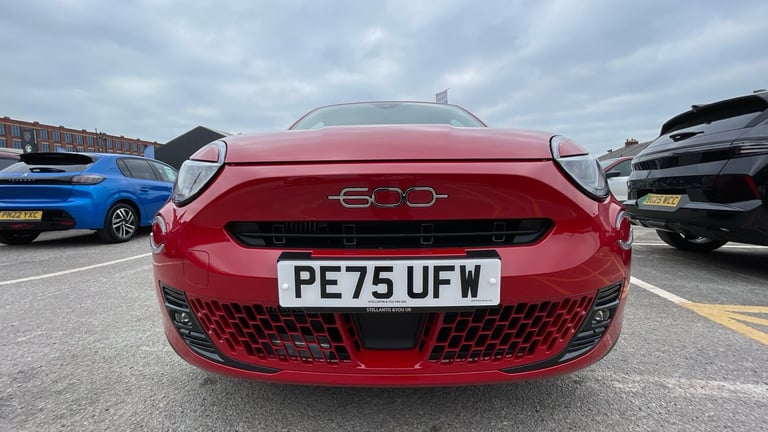 2025 Fiat 600 1.2 MHEV SUV 5dr Petrol Hybrid e-DCT Euro 6 (s/s) (100 ps) SUV Hybrid Automatic