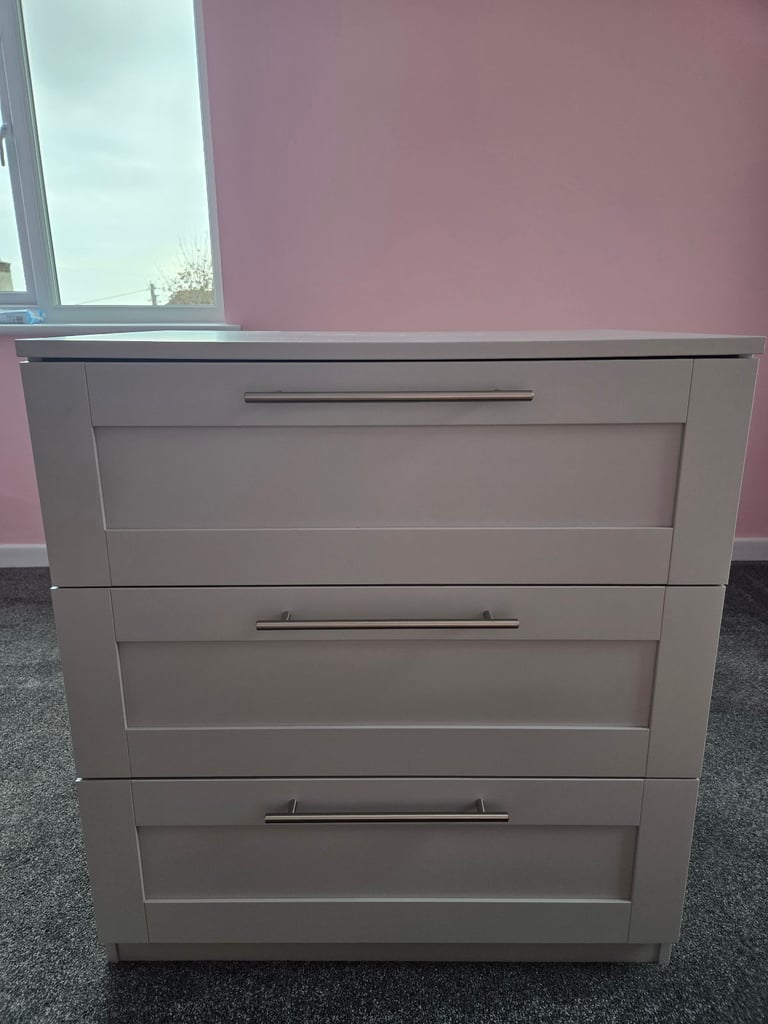 mamas and papas nursery wardrobe and drawers