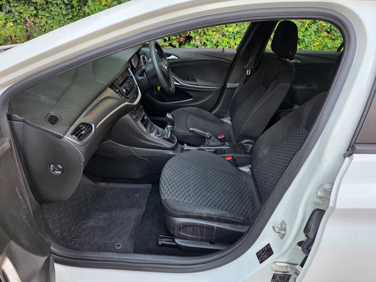 2019 VAUXHALL ASTRA 1.6 CDTI DESIGN BLUEINJECTION ESTATE EURO6 1 OWNER EX POLICE