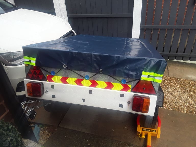 Trelgo galvanised trailer size 4x3 lights fitted  new tyres and spare wheel and new cover 