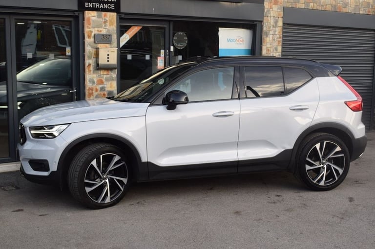 2019 Volvo XC40 2.0 D3 R DESIGN Pro 5dr Geartronic ESTATE DIESEL Automatic