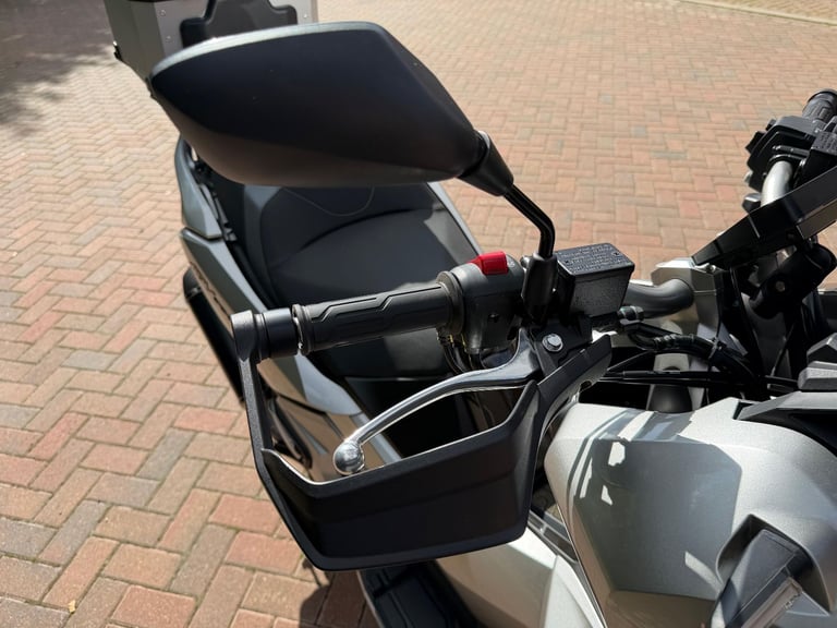 Honda, ADV 350