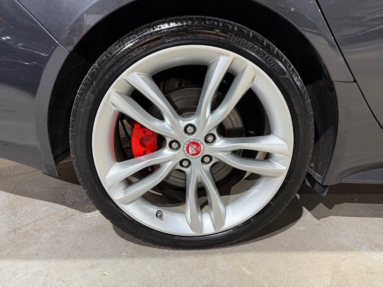 2017 Jaguar XF 2.0d R-Sport Saloon 4dr Diesel Auto AWD Euro 6 (s/s) (240 ps)