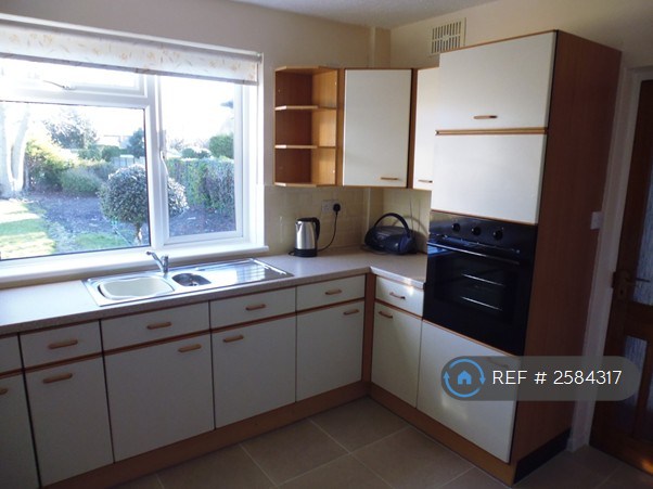3 bedroom house in The Close, Evesham, WR11 (3 bed) (#2584317)