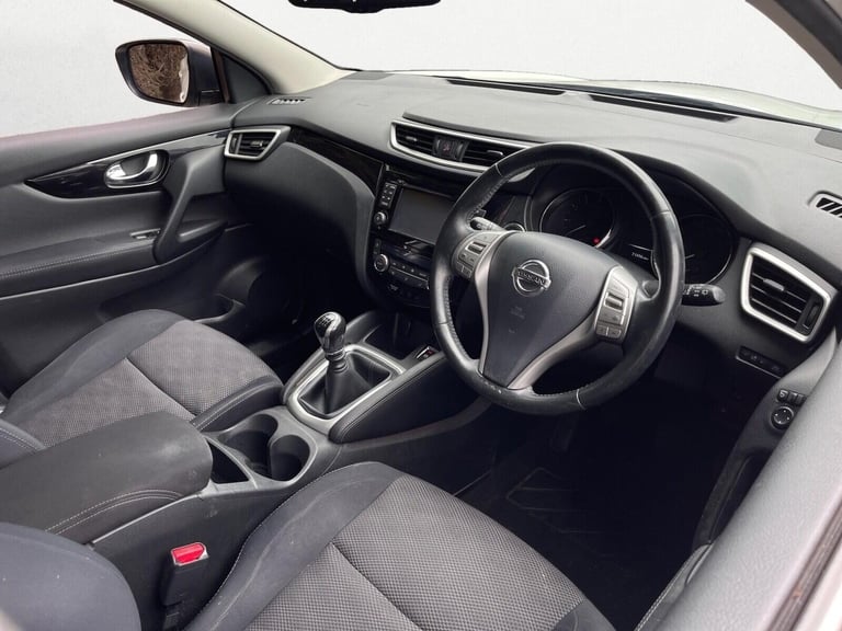 2015 Nissan Qashqai 1.2 DIG-T n-tec 2WD Euro 5 (s/s) 5dr SUV Petrol Manual