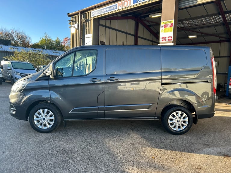 2021 Ford Transit Custom Limited 2.0 EcoBlue 130ps L1 H1 SWB 34,500 miles Grey