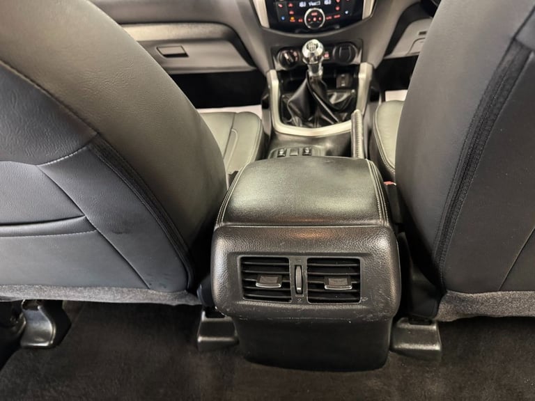 2019 Nissan Navara 2.3 dCi Tekna Pickup Double Cab 4dr Diesel Manual 4WD Euro 6 (s/s) (190 ps) PI...