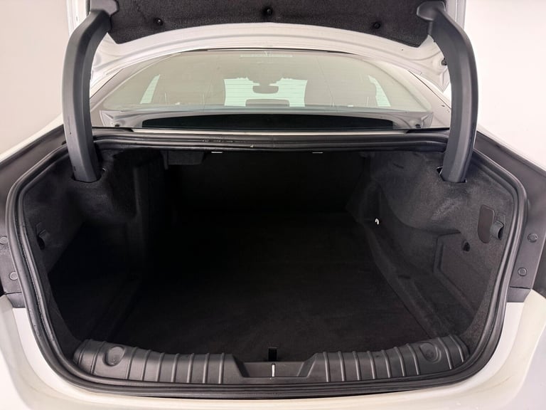 2018 Jaguar XF 2.0i [250] R-Sport 4dr Auto SALOON PETROL Automatic