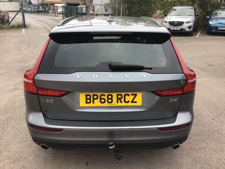 2019 Volvo V60 2.0 D4 Momentum Pro Estate 5dr Diesel Auto Euro 6 (s/s) (190 ps)