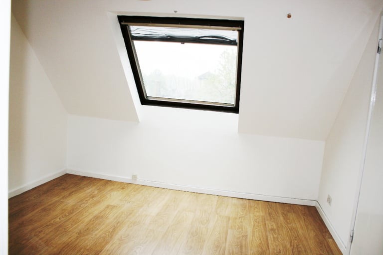 Very large two bedroom, two bathroom apartment Docklands E14