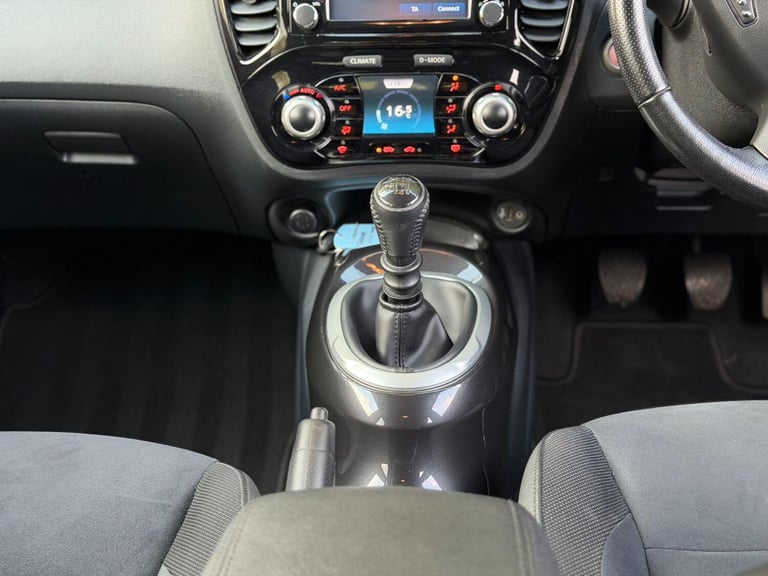 2017 Nissan Juke 1.2 DiG-T N-Connecta 5dr HATCHBACK PETROL Manual