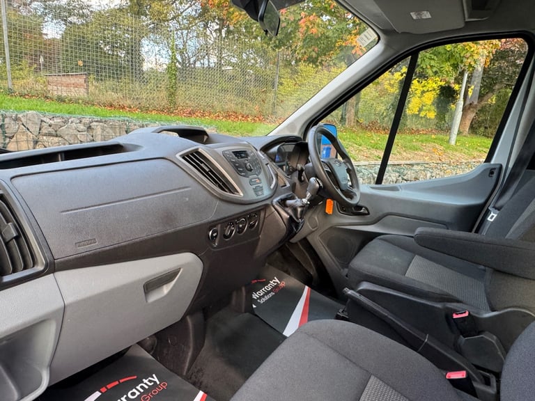 2015 Ford Transit 2.2 TDCi 460 Minibus 5dr Manual L4 H3 (17 seats) NA Diesel Manual