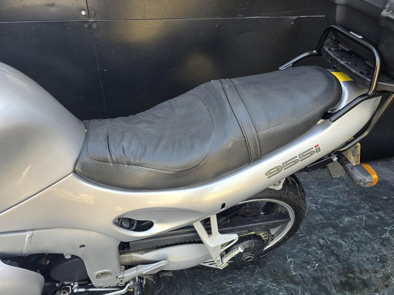 TRIUMPH SPRINT ST 955i TRADE SALE HPI CLEAR 