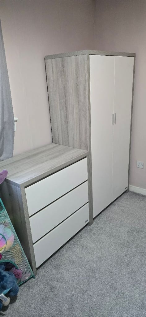 Tutti Bambini Modena Wardrobe & Chest of Drawers Set