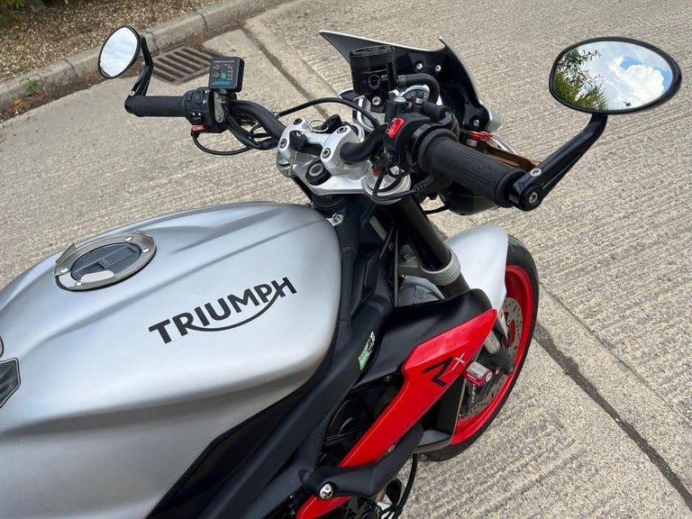 2015 64 TRIUMPH STREET TRIPLE 675 RX 675R NAKED R NEW MOT HPI CLEAR
