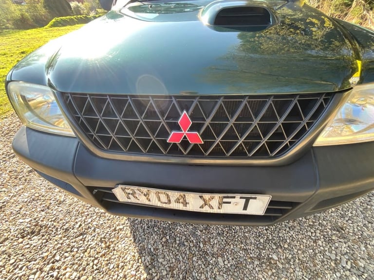 2004 Mitsubishi L200 2.5 TD 4Work Pickup 2dr Diesel Manual 4WD (113 bhp) PICKUP Diesel Manual