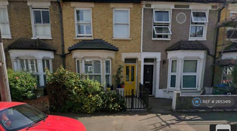 1 bedroom in Fearon Street, London, SE10 (#2653419)