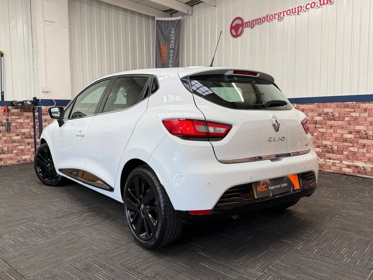 2015 Renault Clio 1.5 dCi Dynamique S Nav Hatchback 5dr Diesel Manual Euro 6 (s/s) (90 ps) Hatchb...