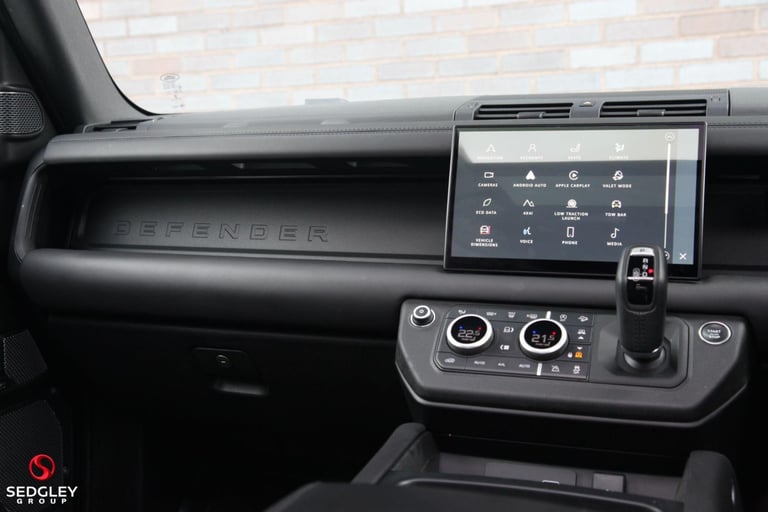 2022 Land Rover Defender 110 5.0 P525 V8 Auto 4WD Euro 6 (s/s) 5dr ESTATE Petrol Automatic