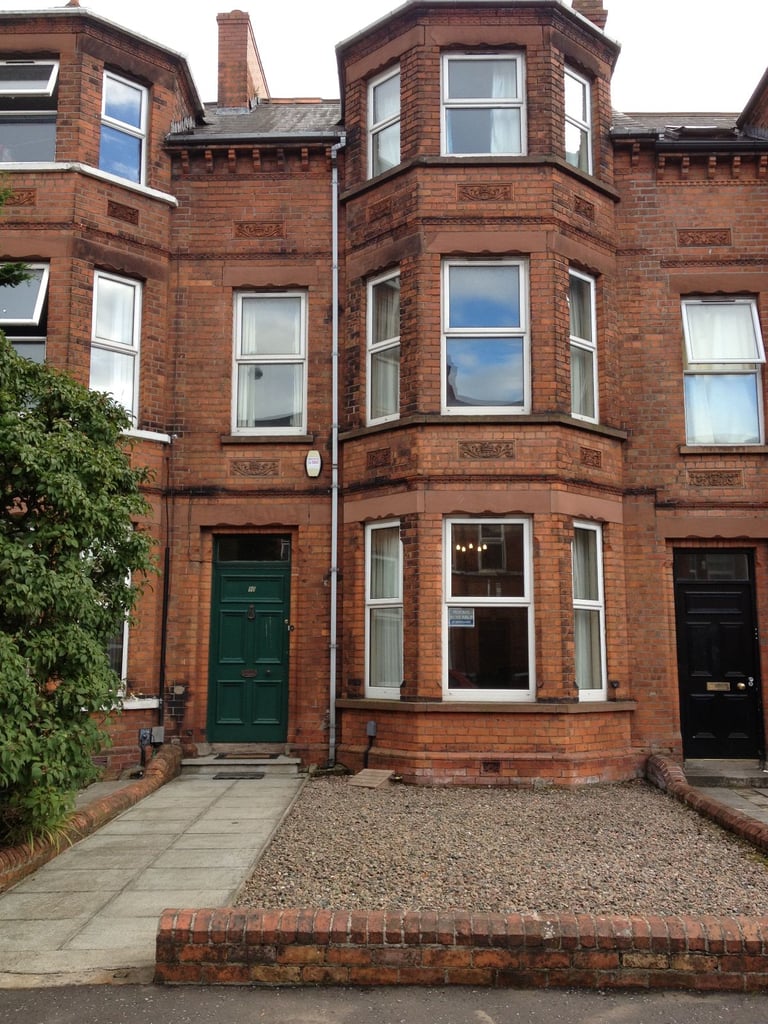 House with Double Rooms Available for Rent - 90 Malone Avenue Belfast 