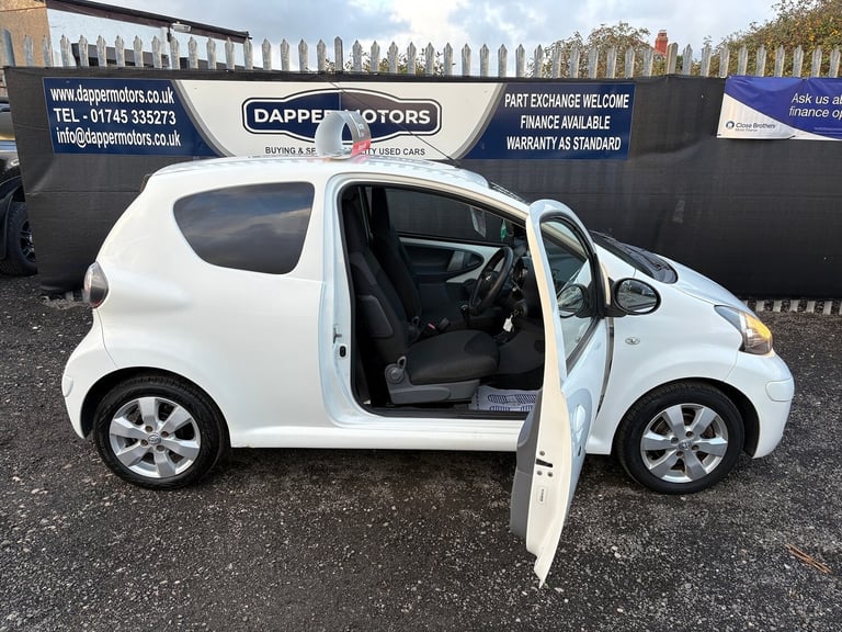 2011 Toyota AYGO 1.0 VVT-i Hatchback Petrol Manual