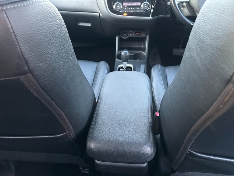 2014 Mitsubishi Outlander 2.2 DI-D GX5 5dr Auto ESTATE Diesel Automatic