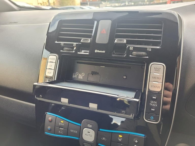 2016 Nissan Leaf 24kWh Acenta Hatchback 5dr Electric Auto (109 bhp) HATCHBACK Electric Automatic