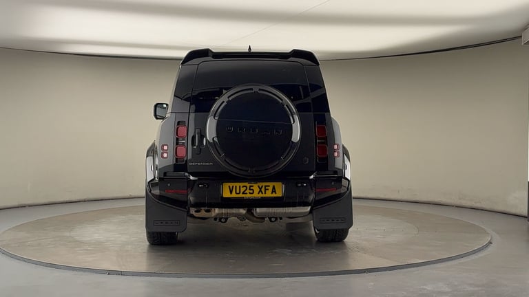 2025 Land Rover Defender 3.0 D250 X-Dynamic SE 90 3dr Auto ESTATE DIESEL Automatic
