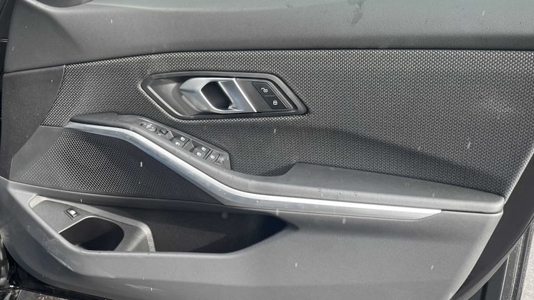 2025 BMW 3 Series 330e 22.3 kWh Sport 4dr Step Auto Saloon Plug-In Hy Automatic