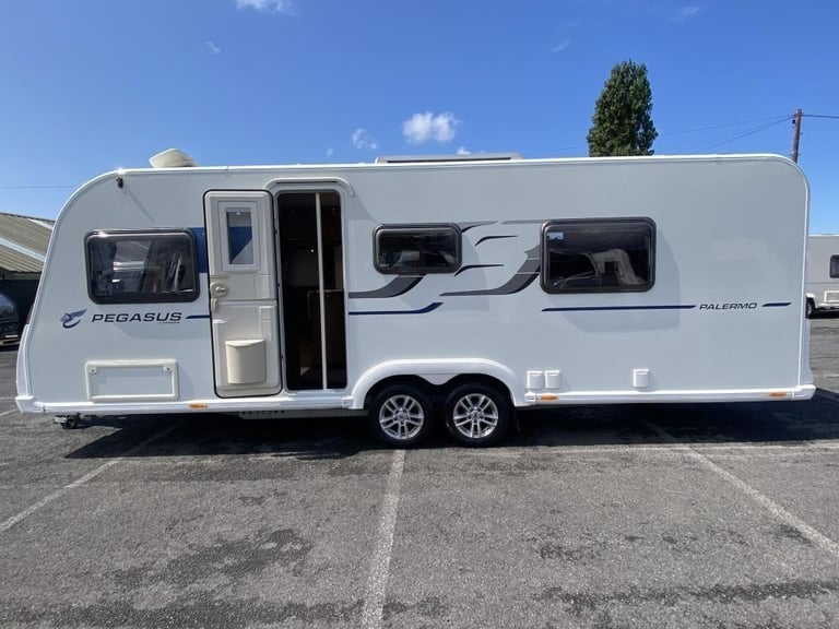 2017 BAILEY PEGASUS PALERMO 5 BERTH FAMILY CARAVAN