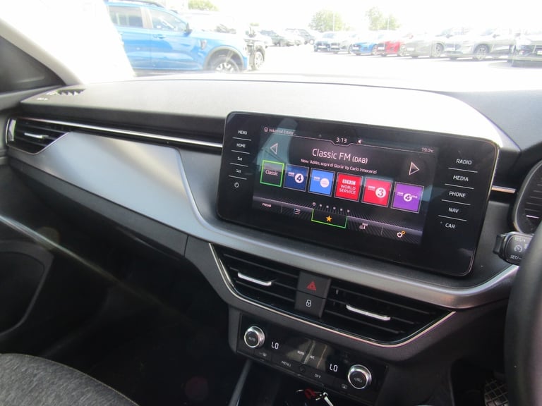 2021 Skoda Scala 1.6 TDI SE L 5dr - Glass Pan Roof / Sat Nav / 18'' Alloys and more! Hatchback Di...
