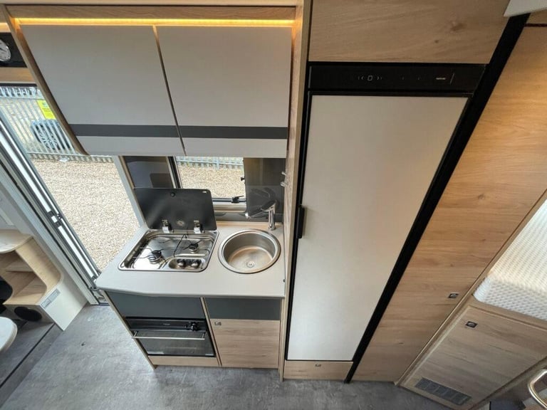 Dethleffs Globebus I6 GT 4 berth 4 belt A-class Singles 3500KG