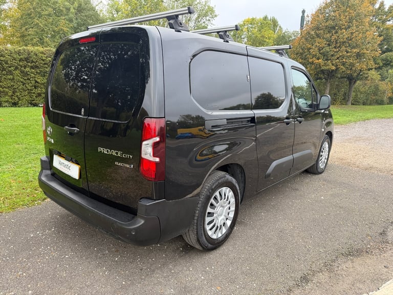 22 TOYOTA PROACE CITY ICON 50KWH AUTO APPLE CAR PLAY LWB ELECTRIC APPLE 